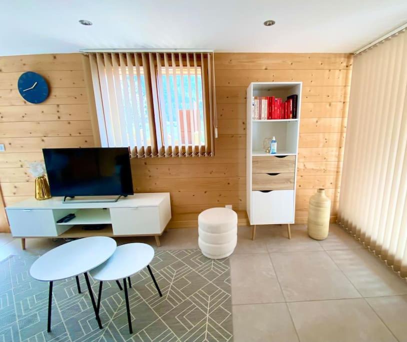 Androsace Appartement Dans Chalet Bois Avec Jacuzzi Privatif Terrasse Et Vue Montagne Les Villards-sur-Thones Bagian luar foto