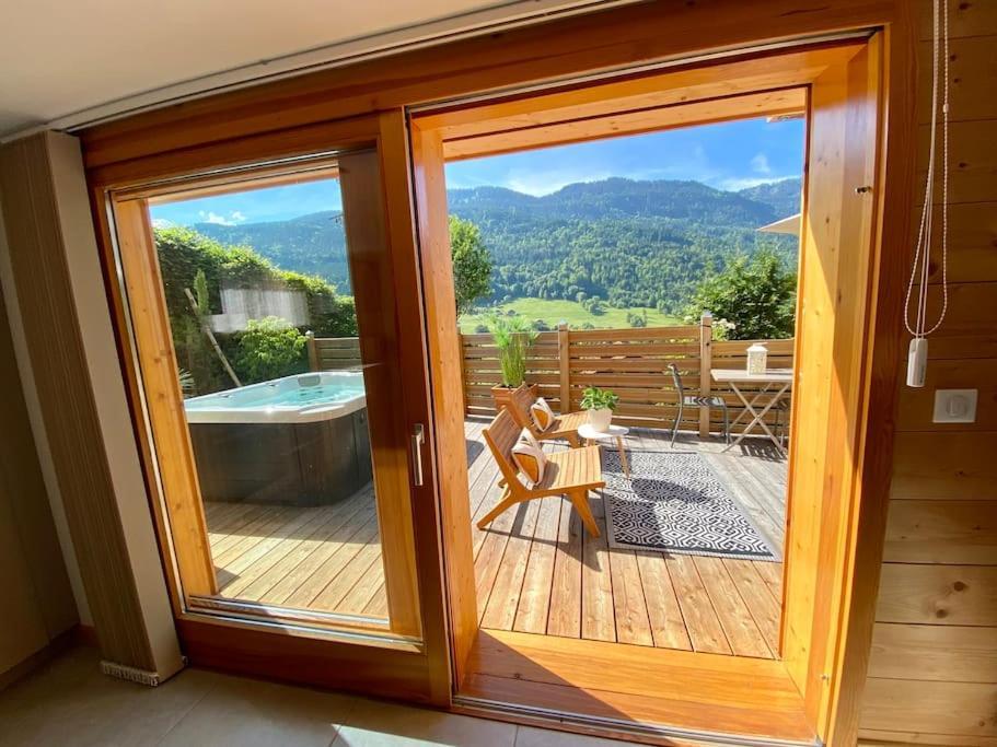 Androsace Appartement Dans Chalet Bois Avec Jacuzzi Privatif Terrasse Et Vue Montagne Les Villards-sur-Thones Bagian luar foto